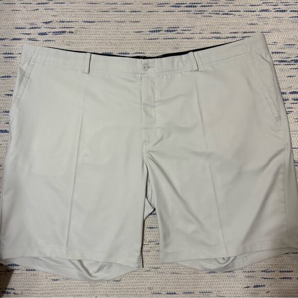 Nike Men's Light Gray Flat Front Shorts - Picture 1 of 5